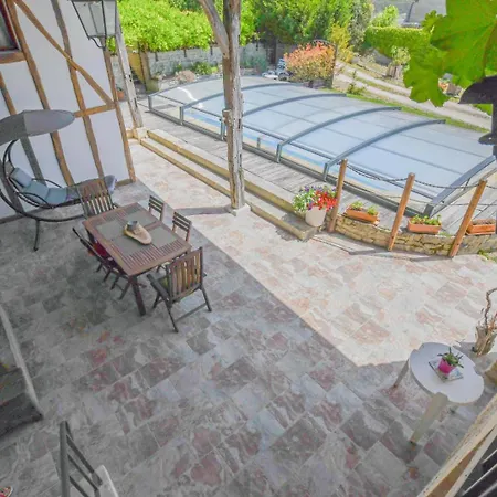 Le Grenier Bed & Breakfast *